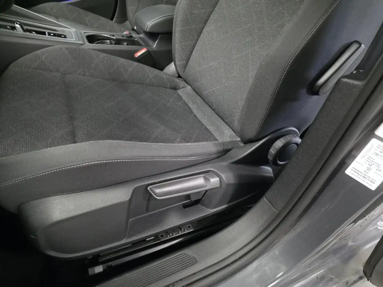 Volkswagen Golf Standard Model — photo 35