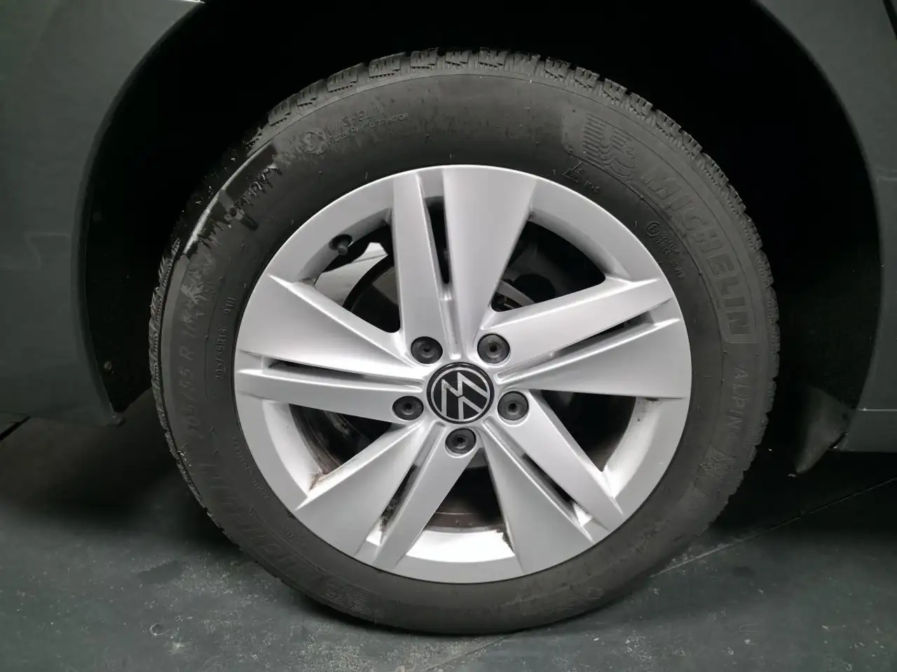 Volkswagen Golf Standard Model — photo 46