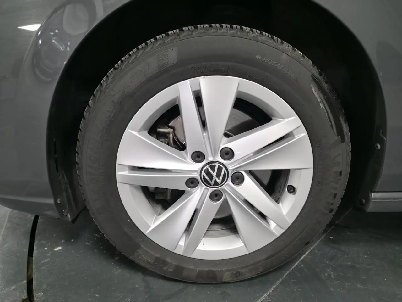 Volkswagen Golf Standard Model — photo 48