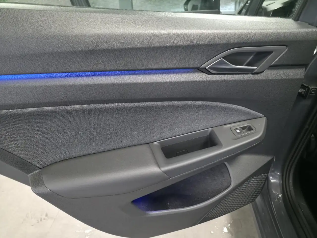 Volkswagen Golf Standard Model — photo 42