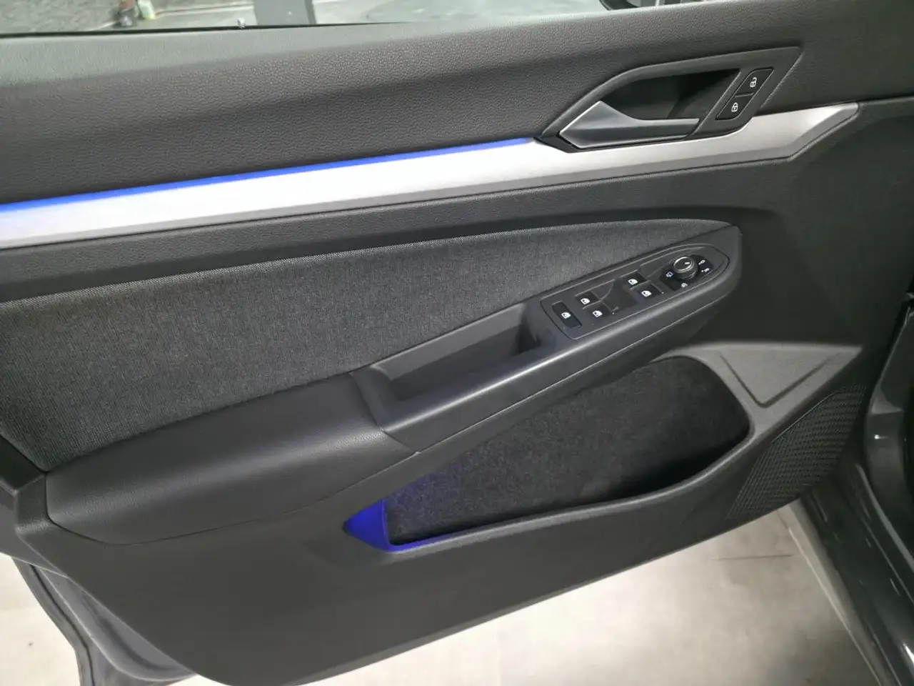 Volkswagen Golf Standard Model — photo 33