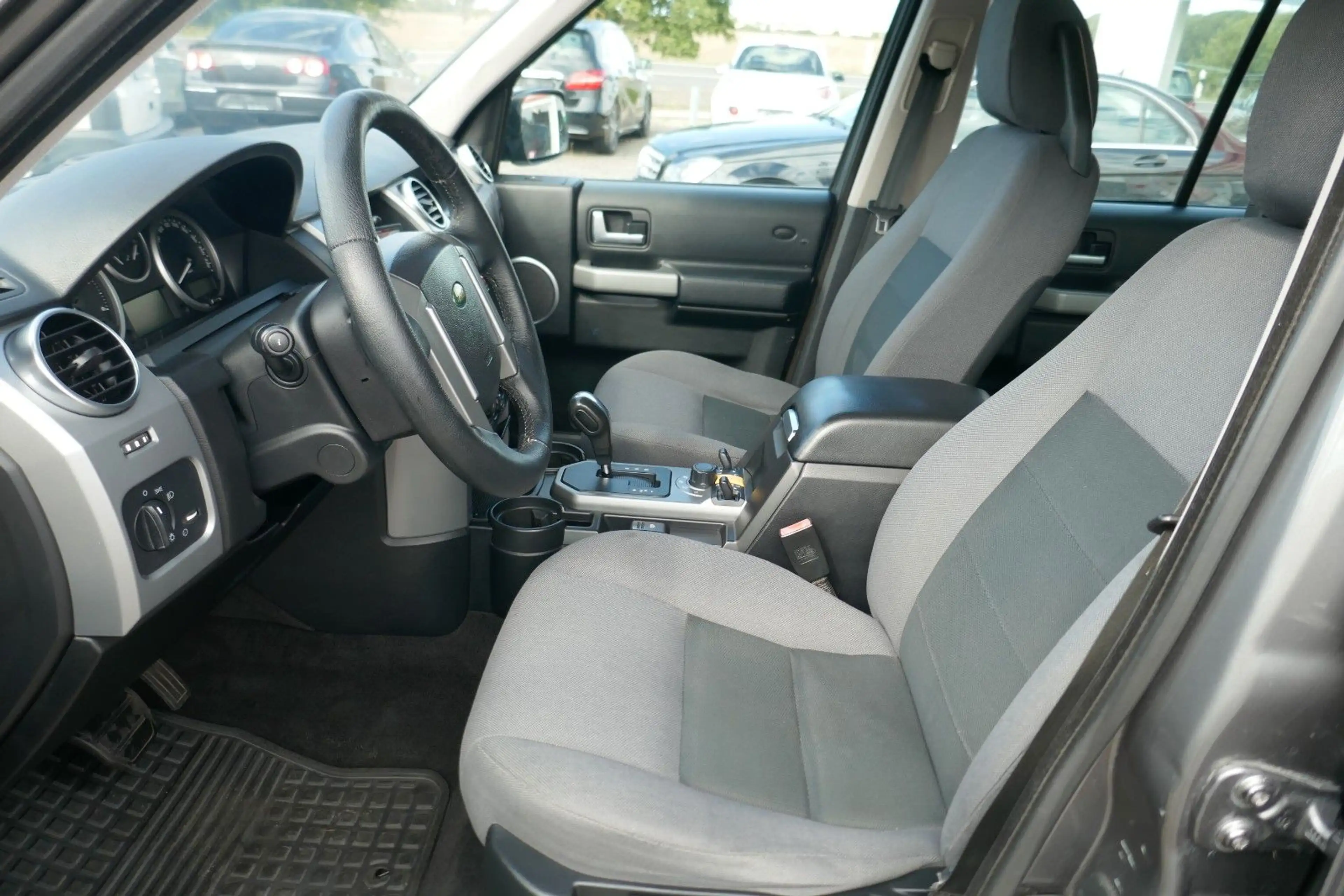 Land Rover Discovery 3   2.7 V6  4x4 AUTOMATIK 7 SITZE — photo 10