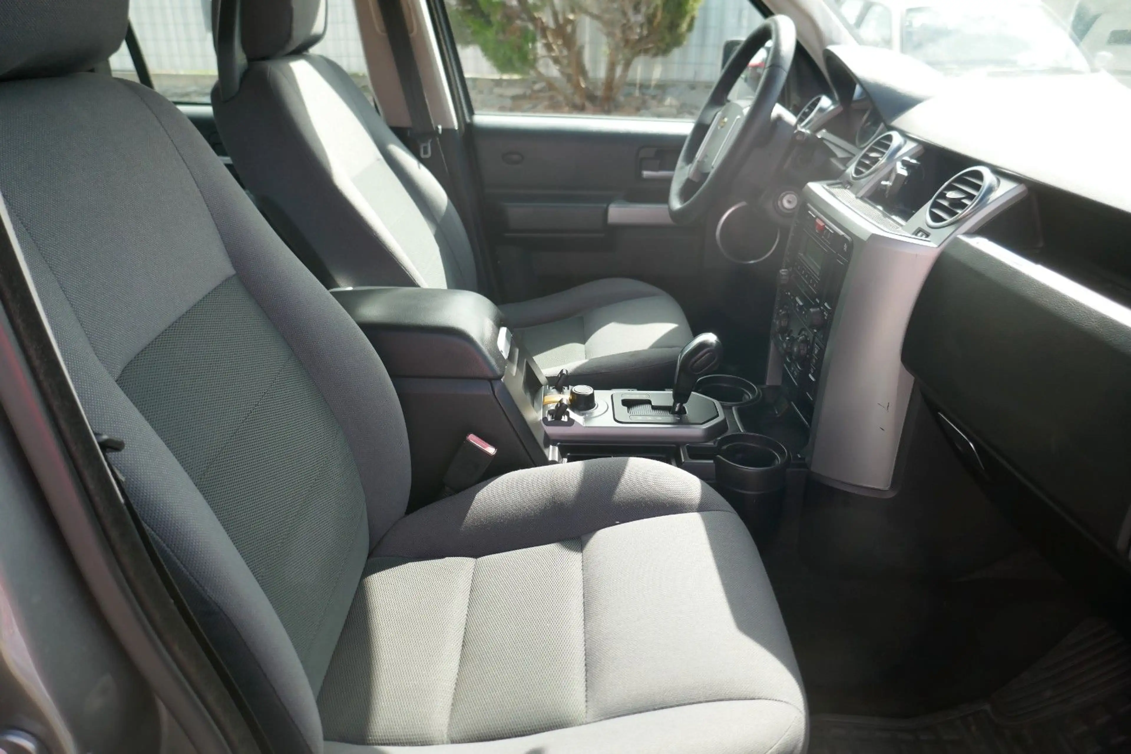 Land Rover Discovery 3   2.7 V6  4x4 AUTOMATIK 7 SITZE — photo 14