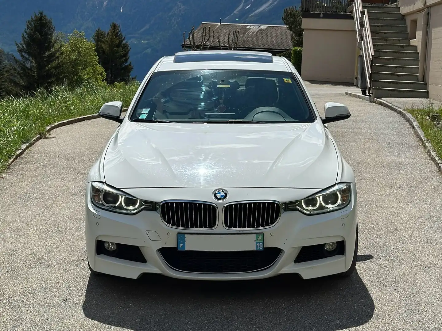 BMW 320 SERIE 3 F30 (11/2011-07/2015)  184 ch M Sport A Blanc - 1