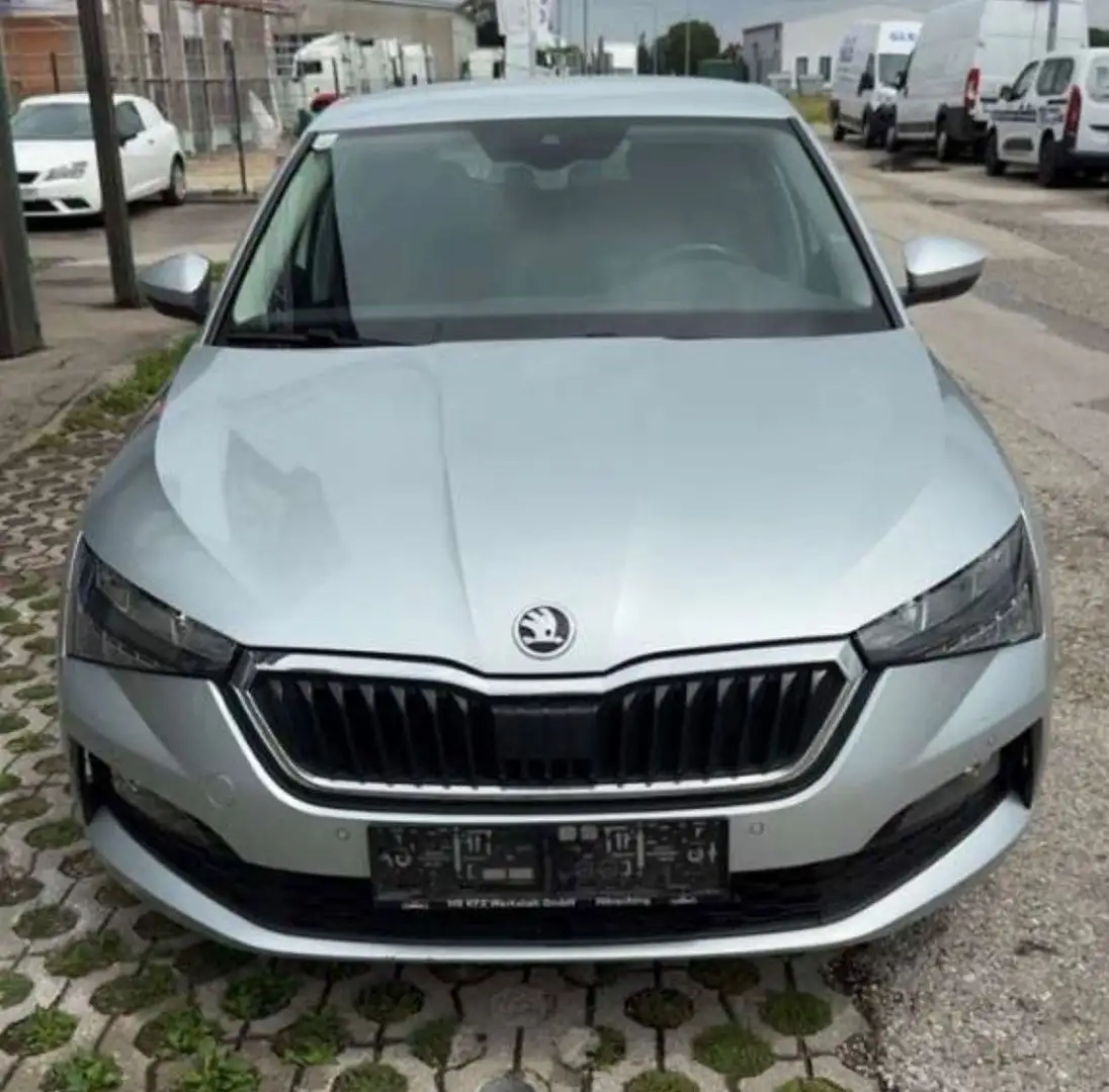 Skoda Scala Scala 1,6 TDI Ambition Ambition Silber - 1