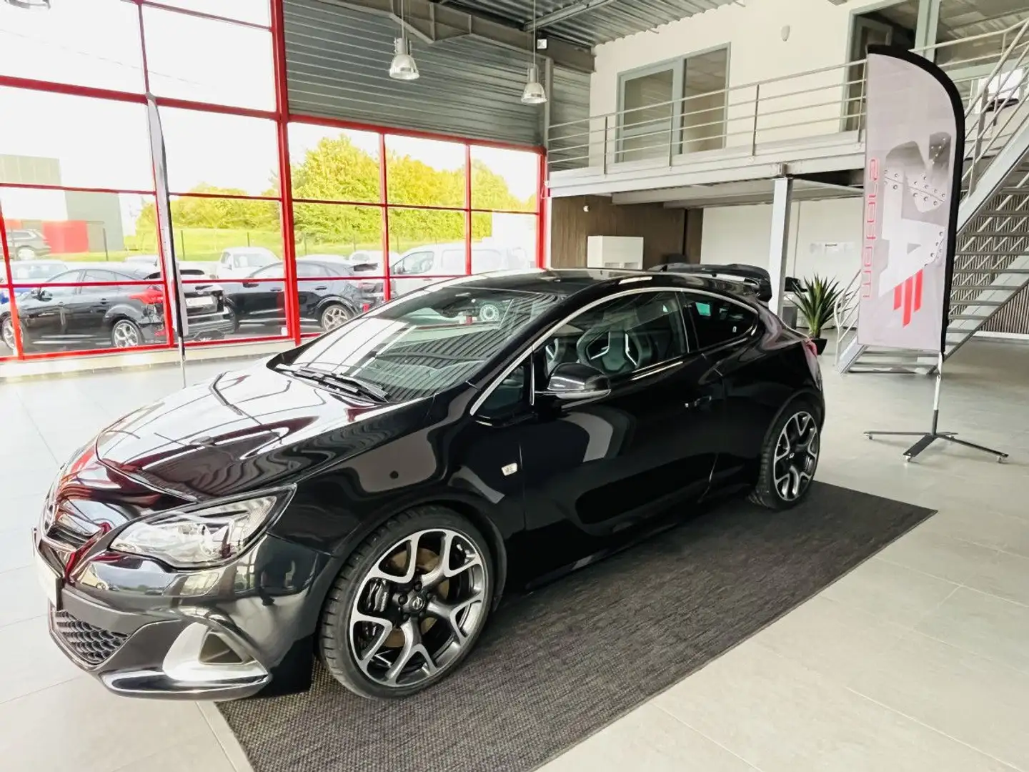 Opel Astra GTC OPC 2,0 TURBO 280 PACK PERFORMANCE GPS BLUETOOTH SIEGES RECARO PERF JANTES 20 BI-XENON PAC Noir - 1