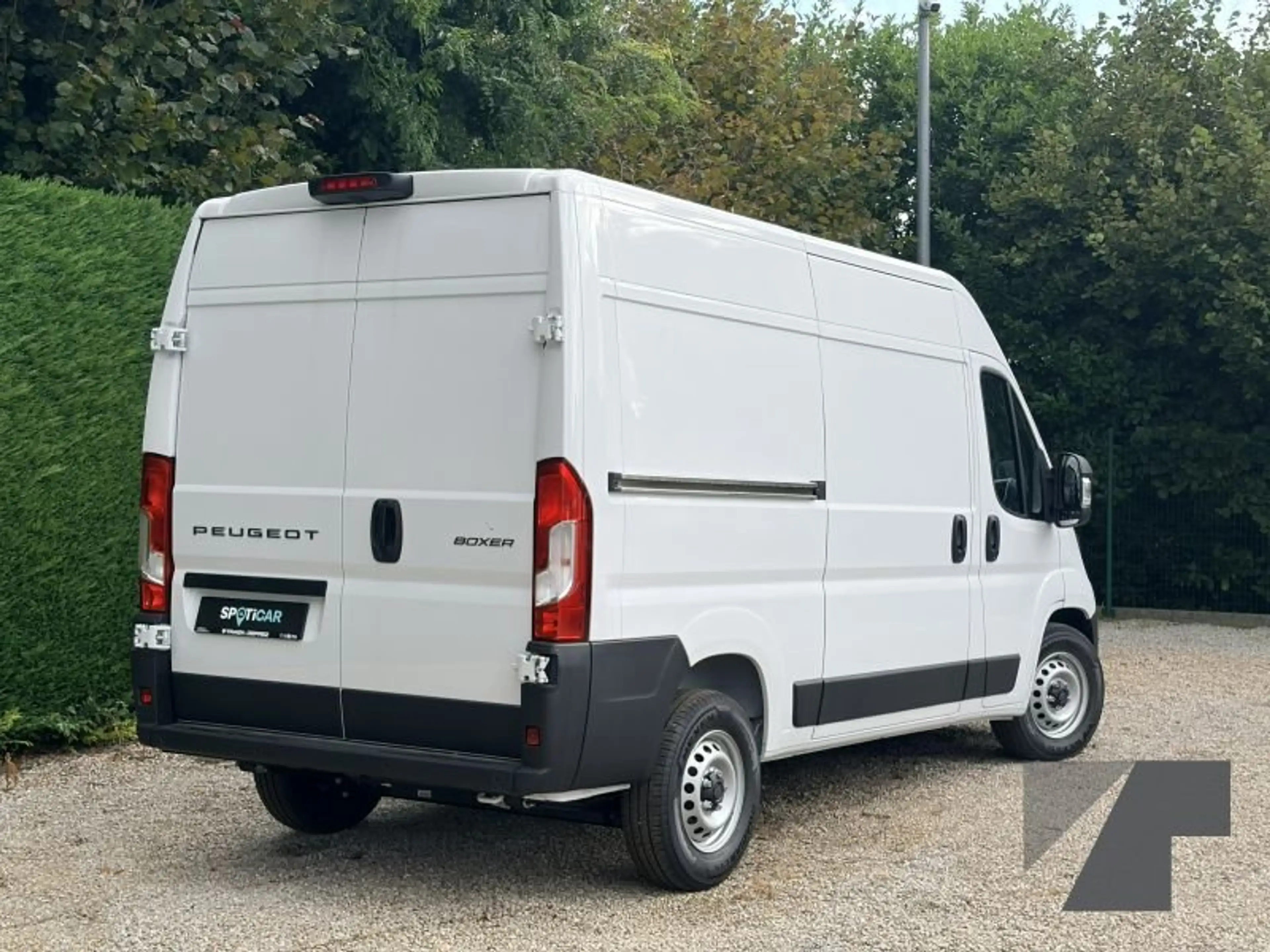 Peugeot Boxer 335 L2H2 BlueHDi 180 — photo 5