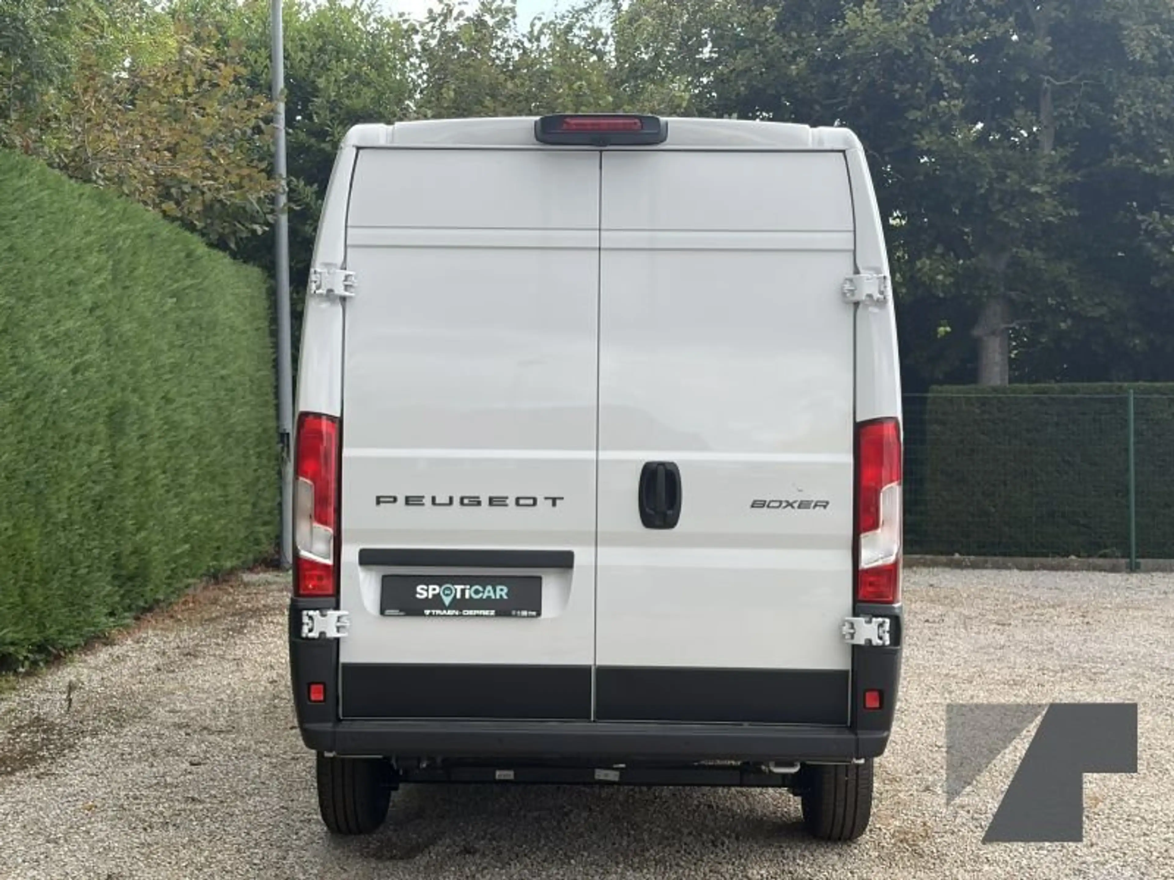 Peugeot Boxer 335 L2H2 BlueHDi 180 — photo 4