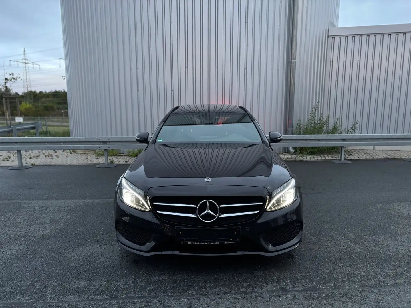 Mercedes-Benz C 350 T AMG *VOLL, PANO,LEDER,BUR* Schwarz - 2