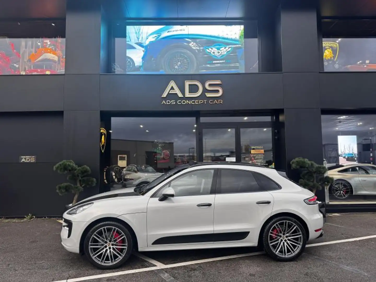 Porsche Macan GTS Grijs - 2