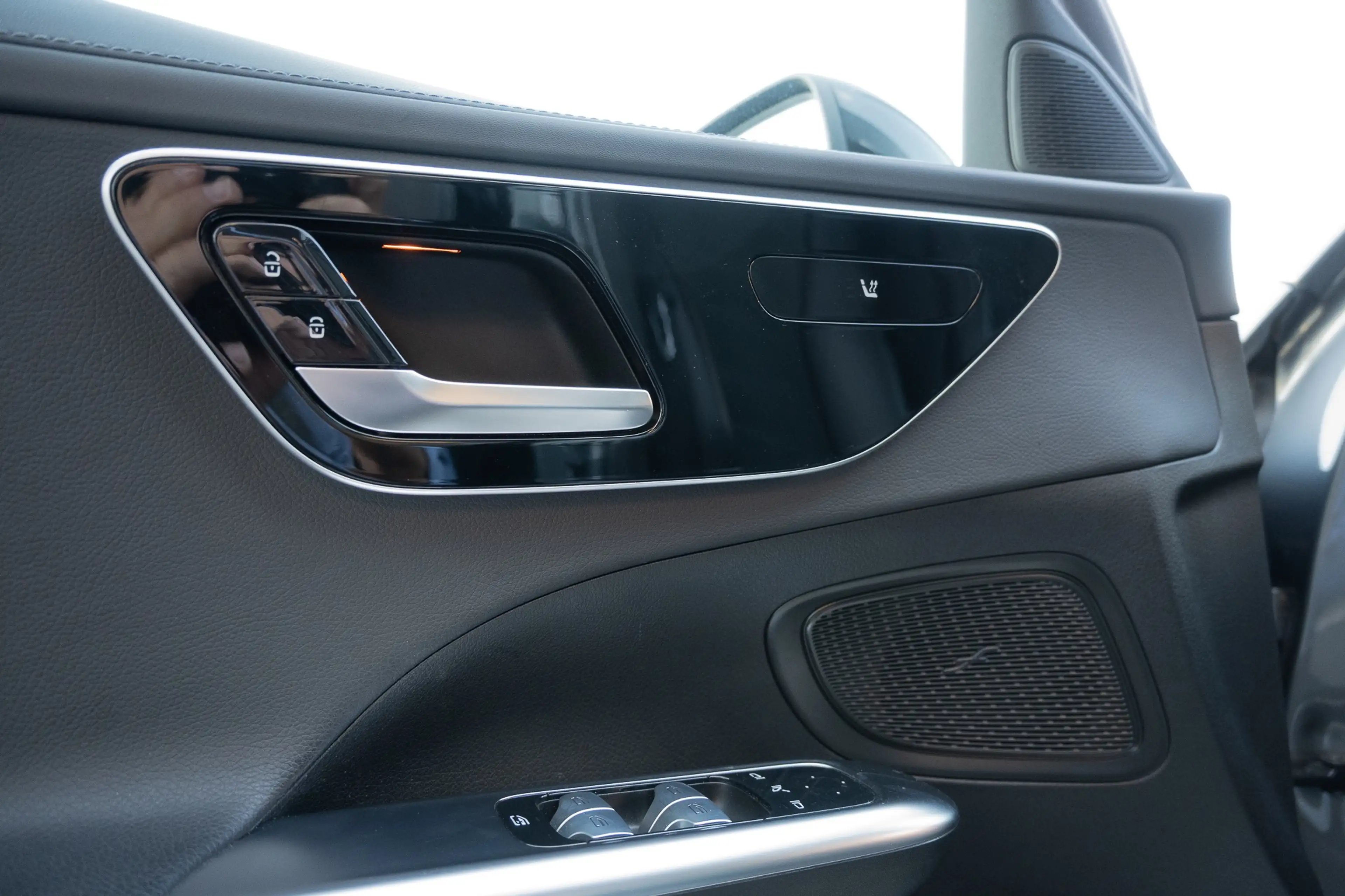 Mercedes-Benz C 180 C Break 180 AMG Line / Pano / Carplay / Ambient / Dodehoek — photo 10