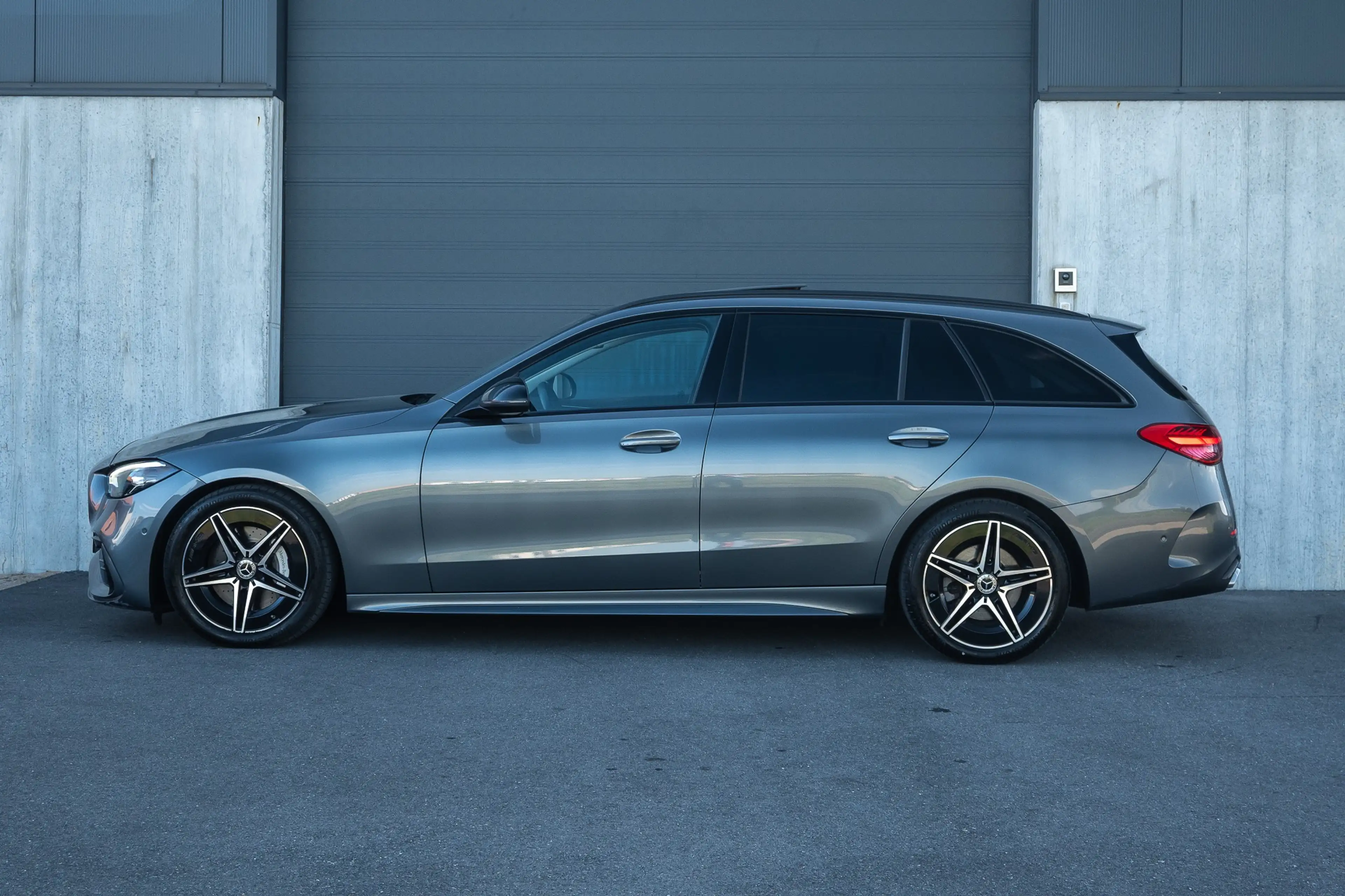 Mercedes-Benz C 180 C Break 180 AMG Line / Pano / Carplay / Ambient / Dodehoek — photo 6