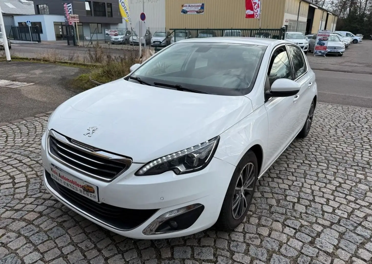Peugeot 308 1.2 e-THP 12V 130 cv-2016-143000 KM GPS GARANTIE 12 MOIS Weiß - 1
