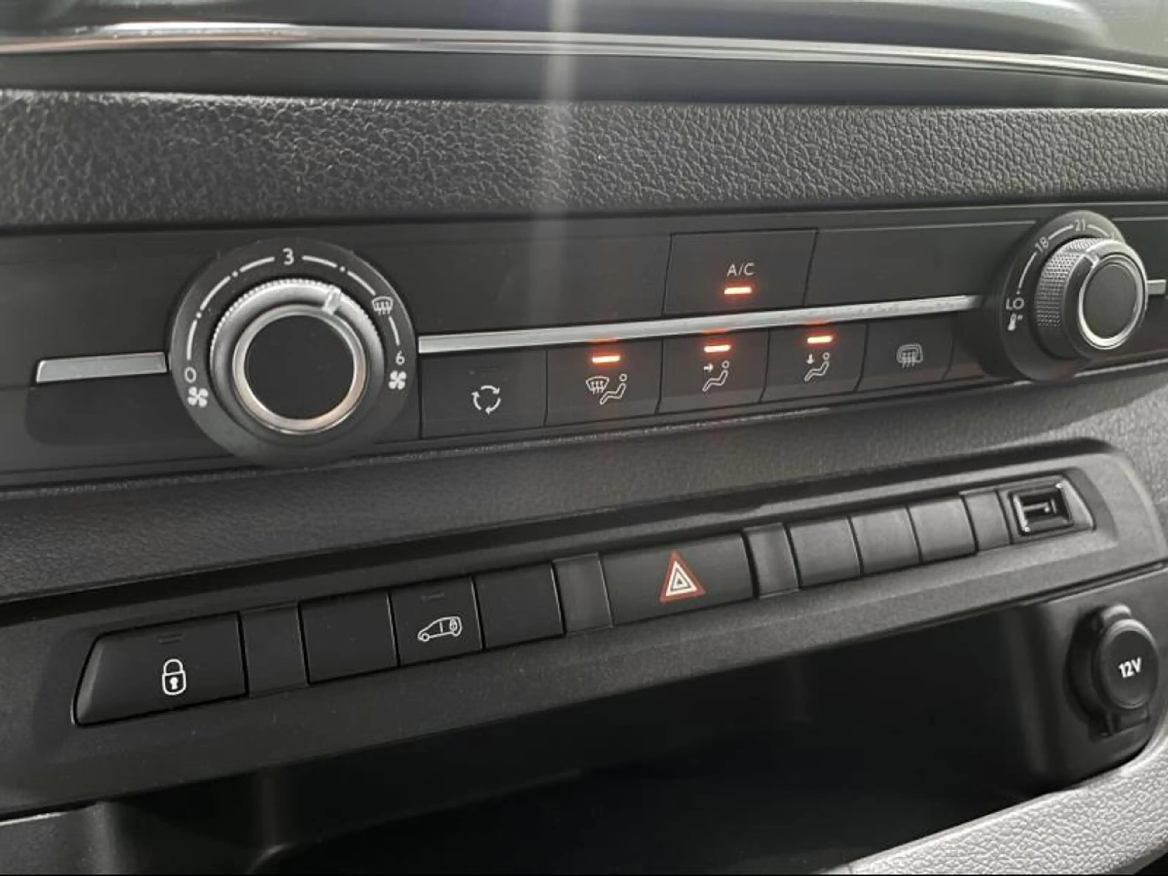 Peugeot Expert 2.0BHDI L2 122 — photo 15