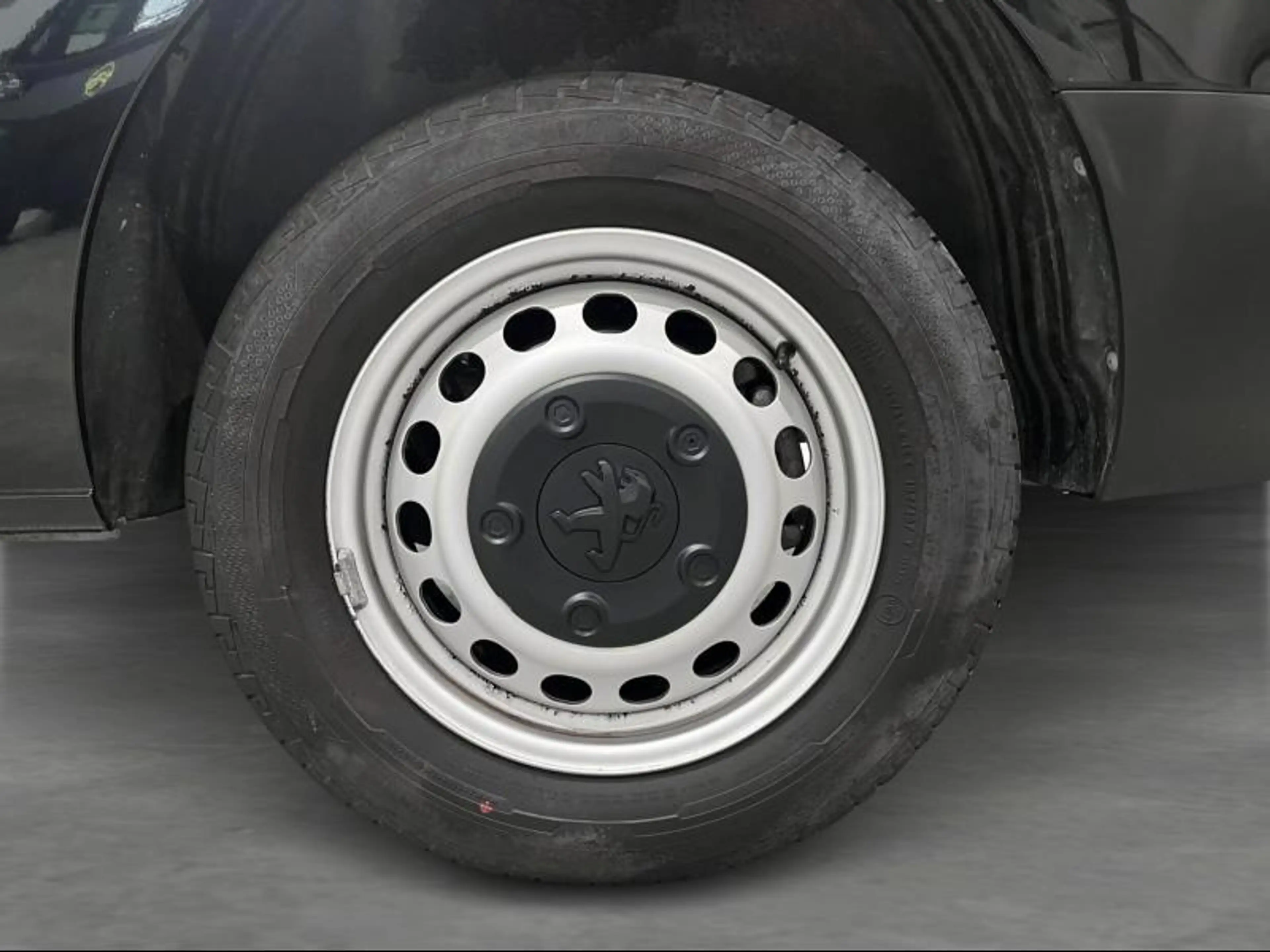 Peugeot Expert 2.0BHDI L2 122 — photo 9