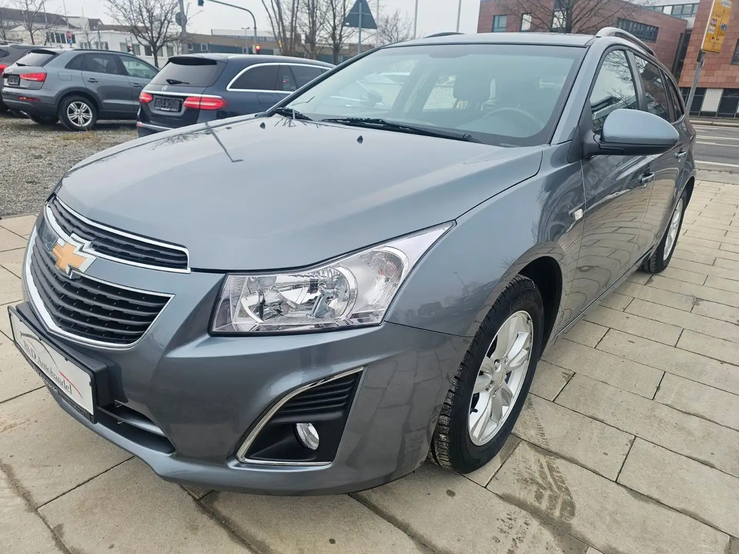 Chevrolet Cruze Station Wagon LT+ Navi RFK Gris - 1