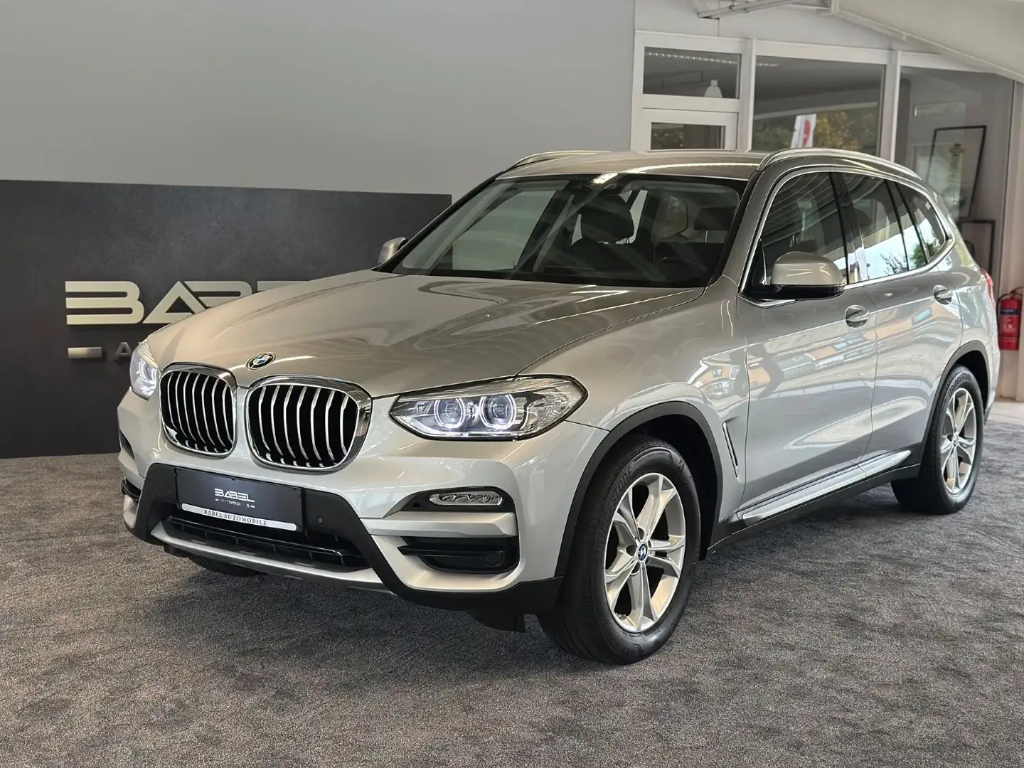 BMW X3 Baureihe xDrive 20 d xLine AHK PDC NAVI Argent - 1