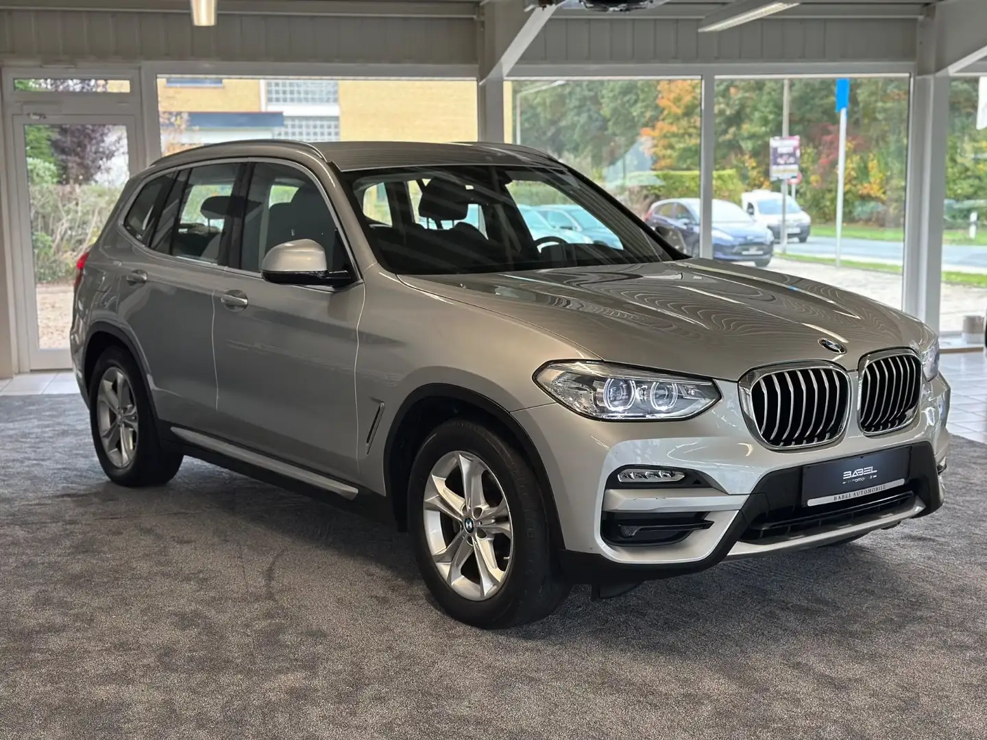 BMW X3 Baureihe xDrive 20 d xLine AHK PDC NAVI Argent - 2