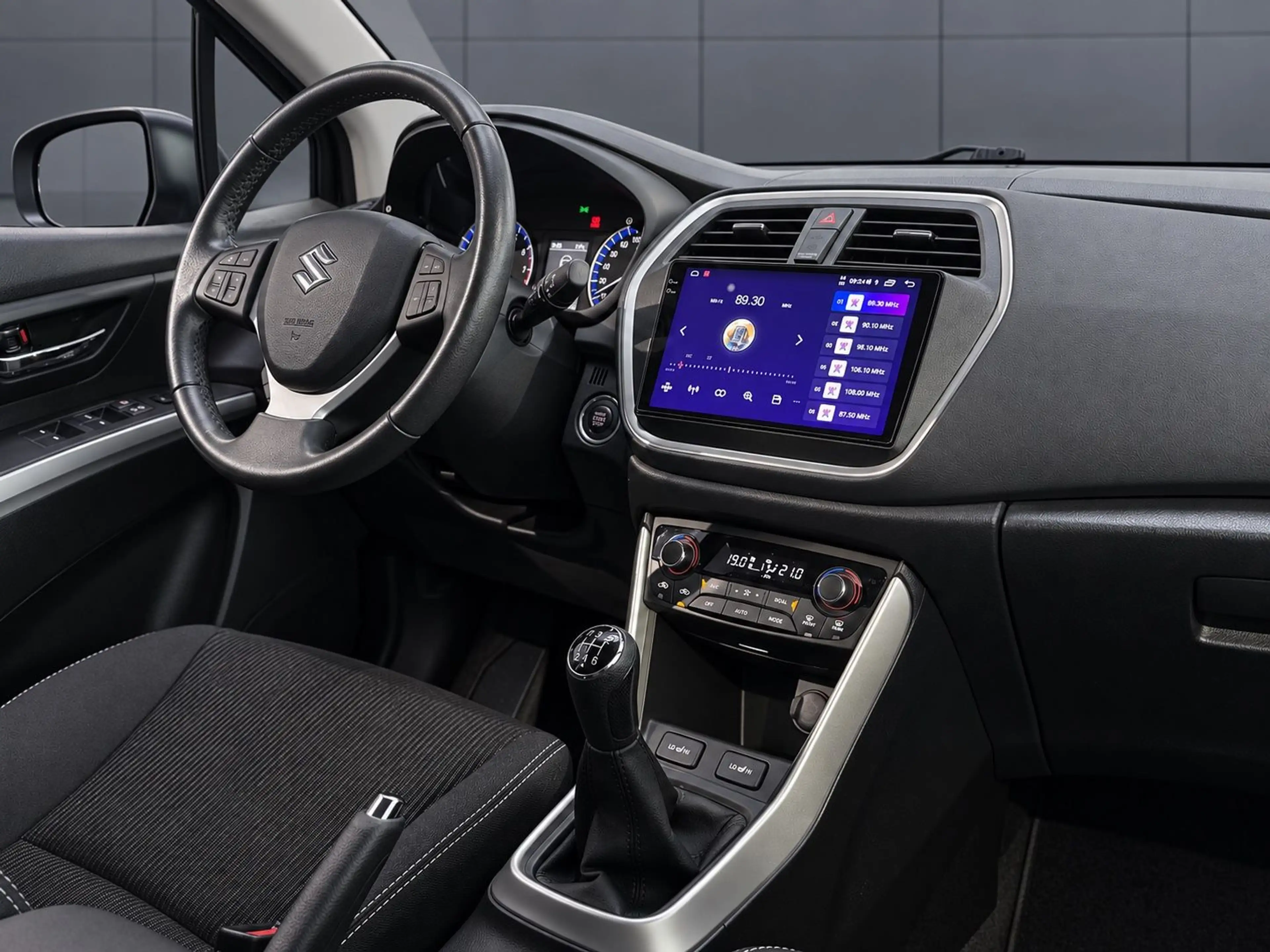 Suzuki SX4 S-Cross  112PS *NAVI*SITZH.*AHK*MFL*KLIMAA.* — photo 14