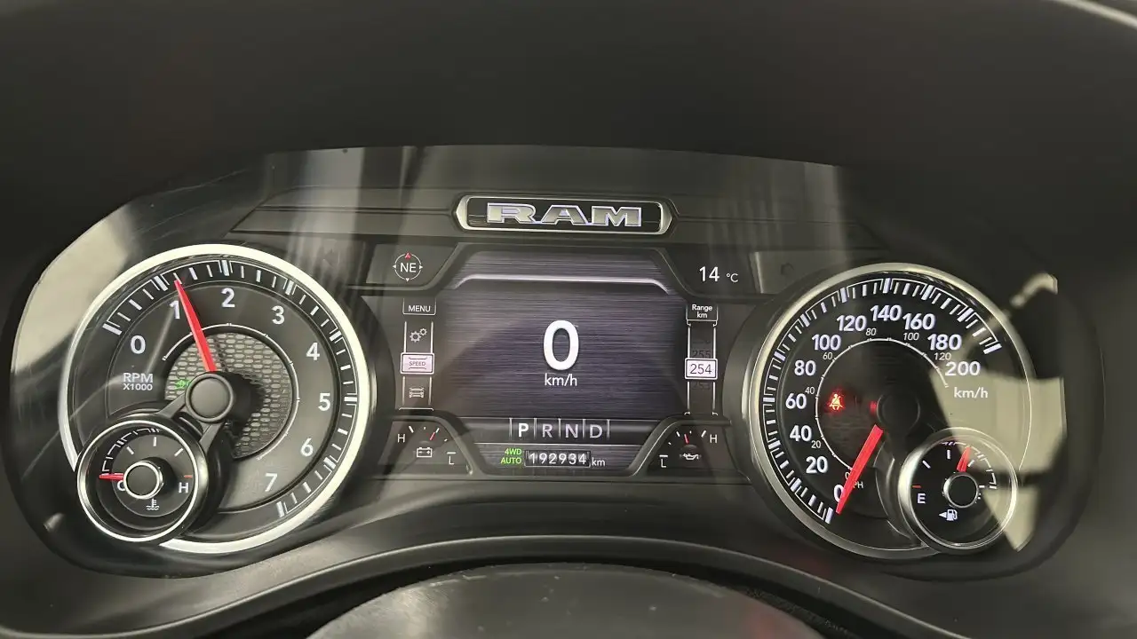 RAM 1500 снимка RAM 1500