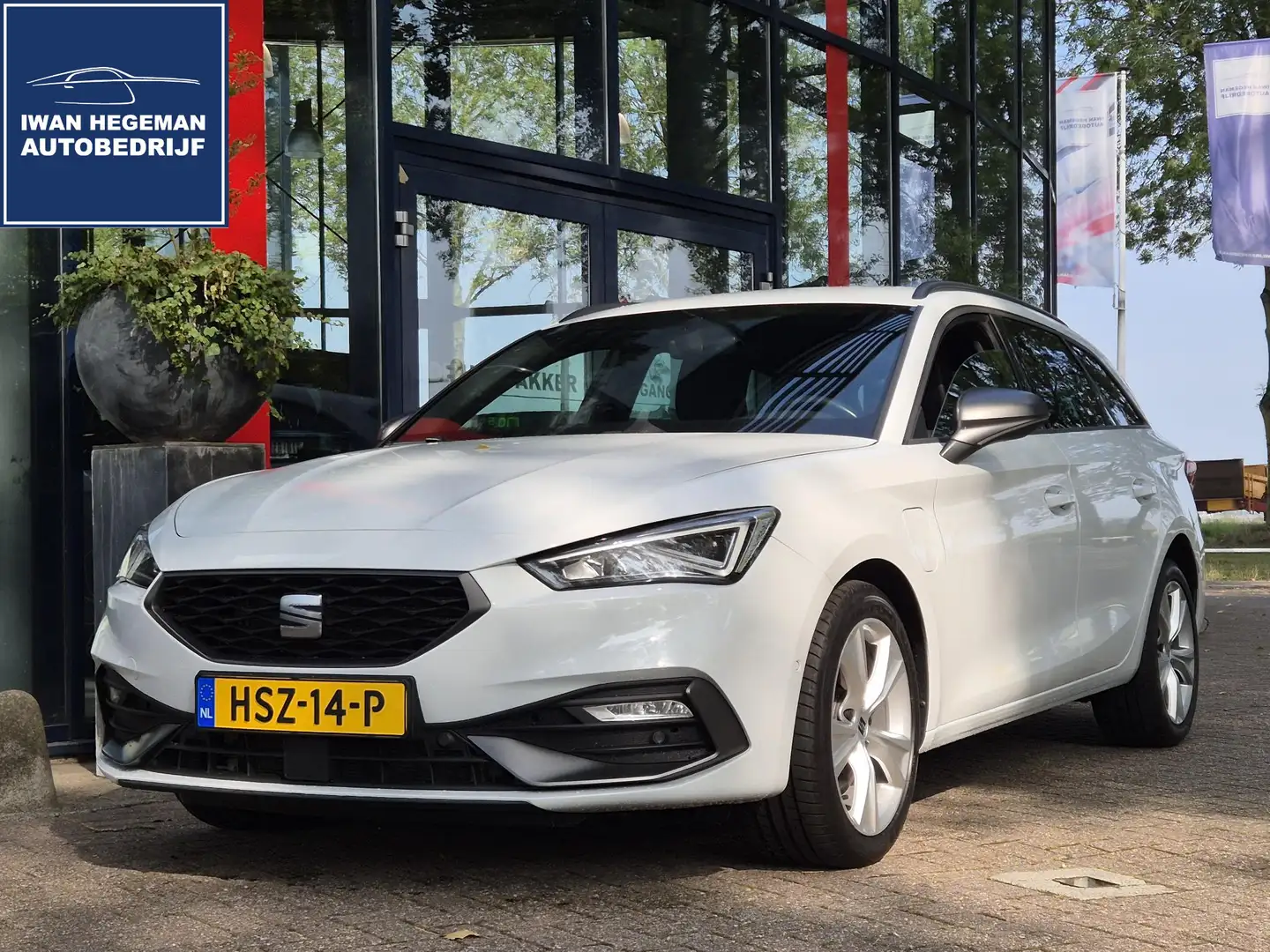SEAT Leon e-Hybrid Sportstourer 1.4 TSI eHybrid PHEV FR | LM Velgen | Wit - 1