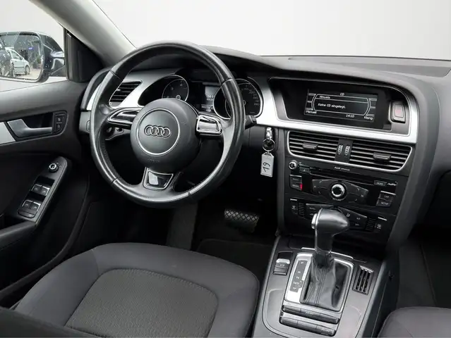 Audi A5 view 11