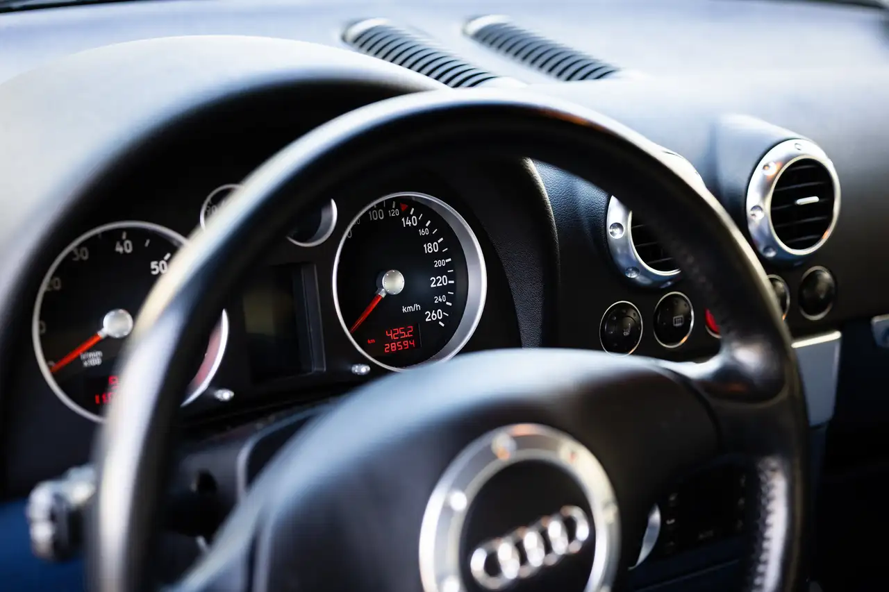 Audi TT Coupe 1.8 T quattro, foto 11