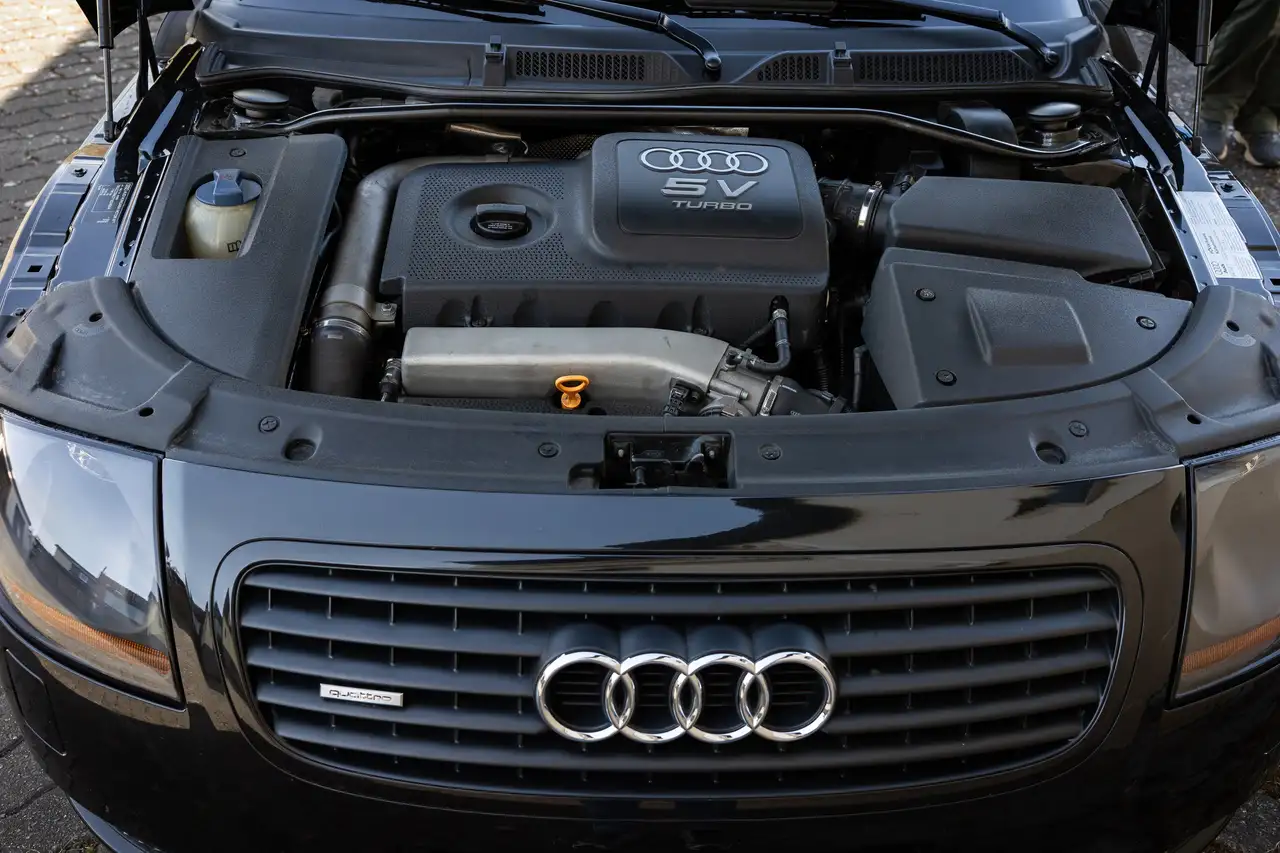 Audi TT Coupe 1.8 T quattro, foto 10