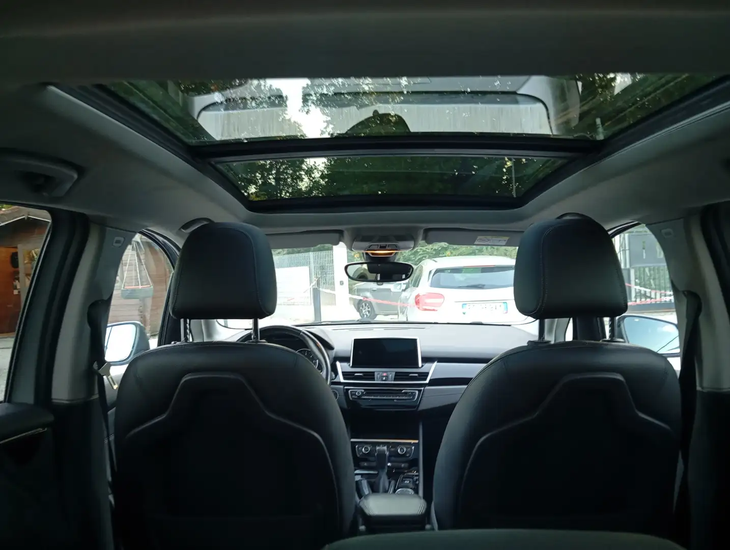 BMW 220 Serie 2 F45 Active Tourer 220d  xdrive Luxury auto Argento - 2