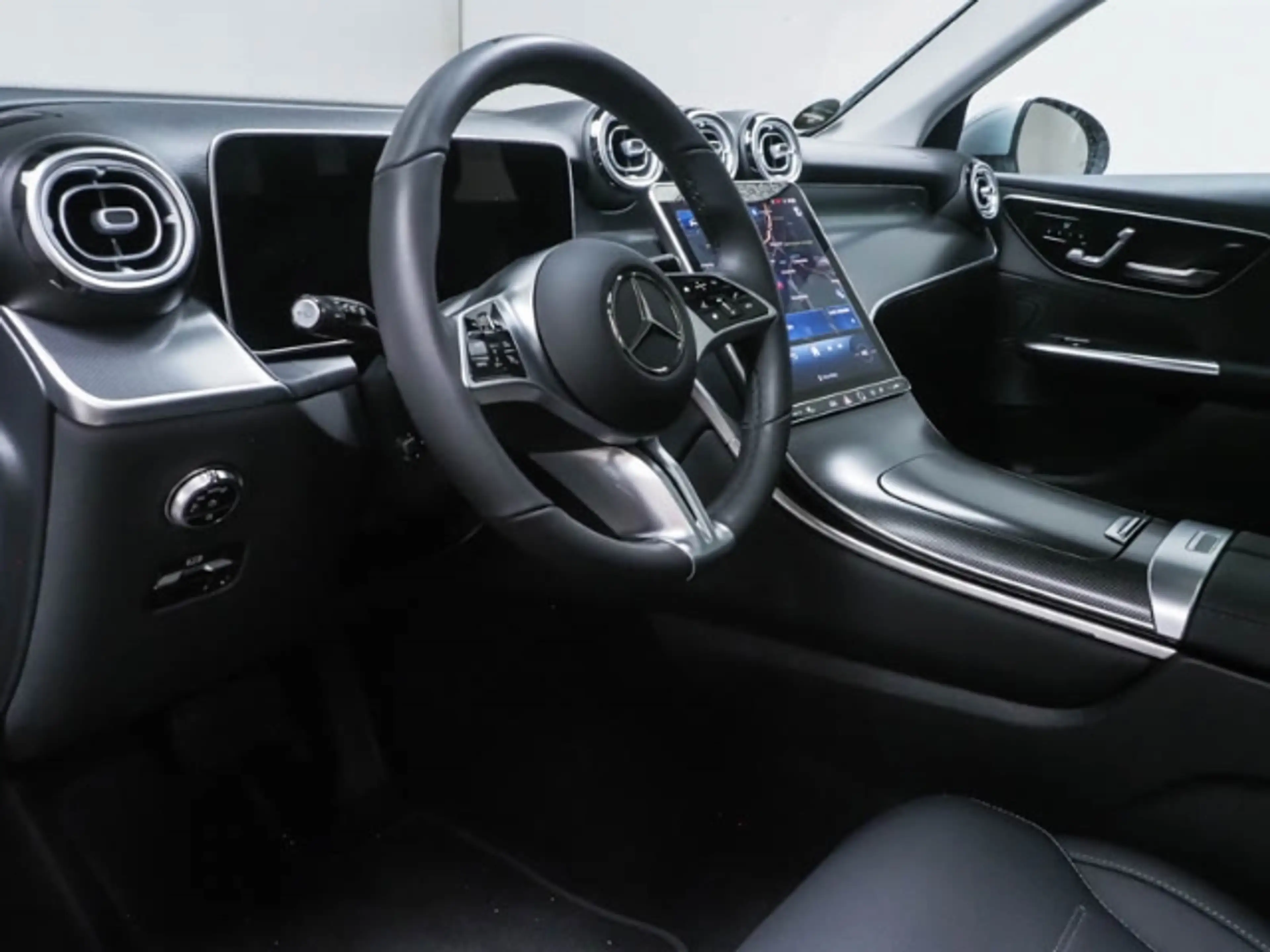 Mercedes-Benz GLC 200 4Matic Avantgarde Advanced+ AHK Panorama — photo 6