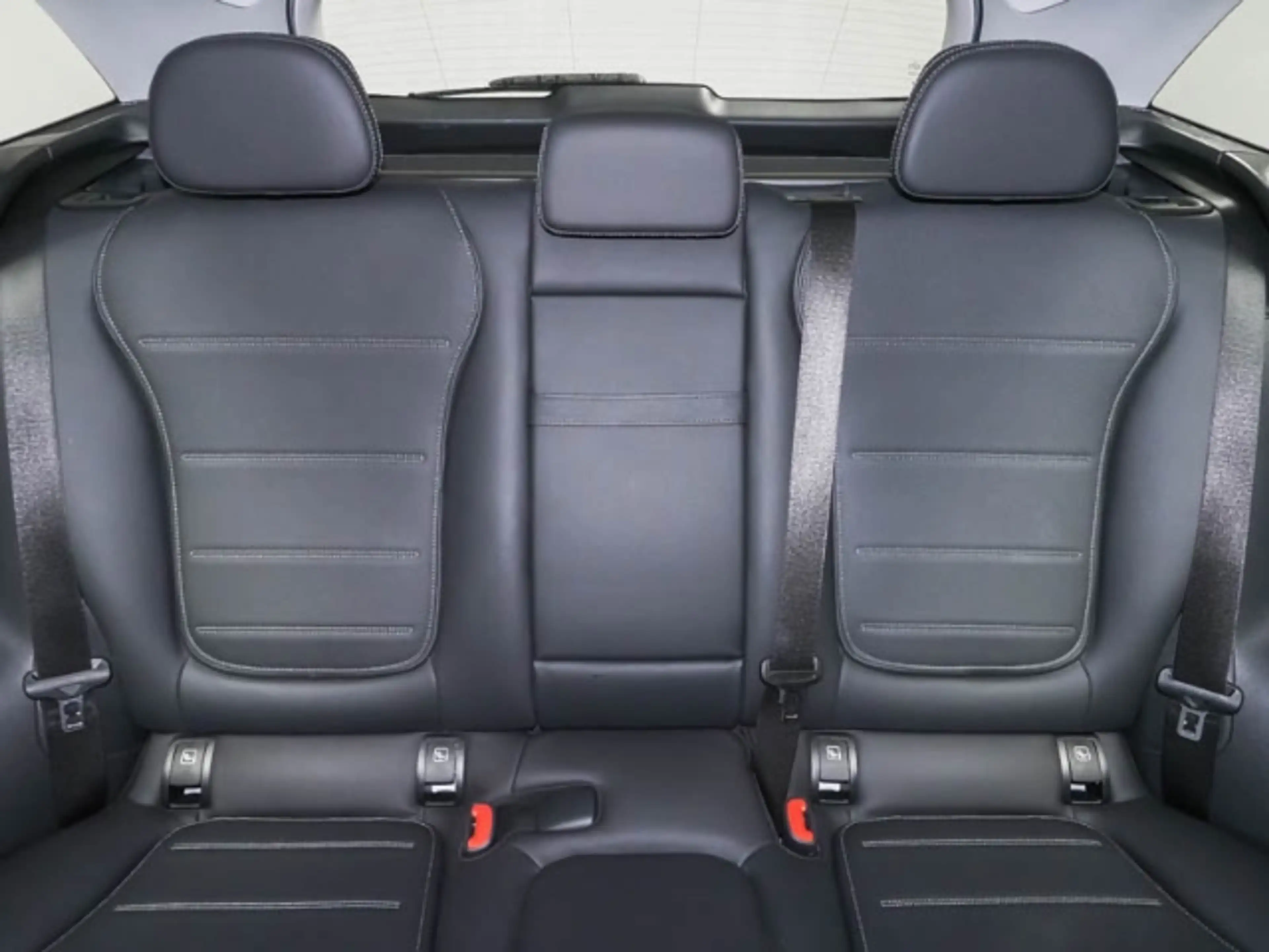 Mercedes-Benz GLC 200 4Matic Avantgarde Advanced+ AHK Panorama — photo 9