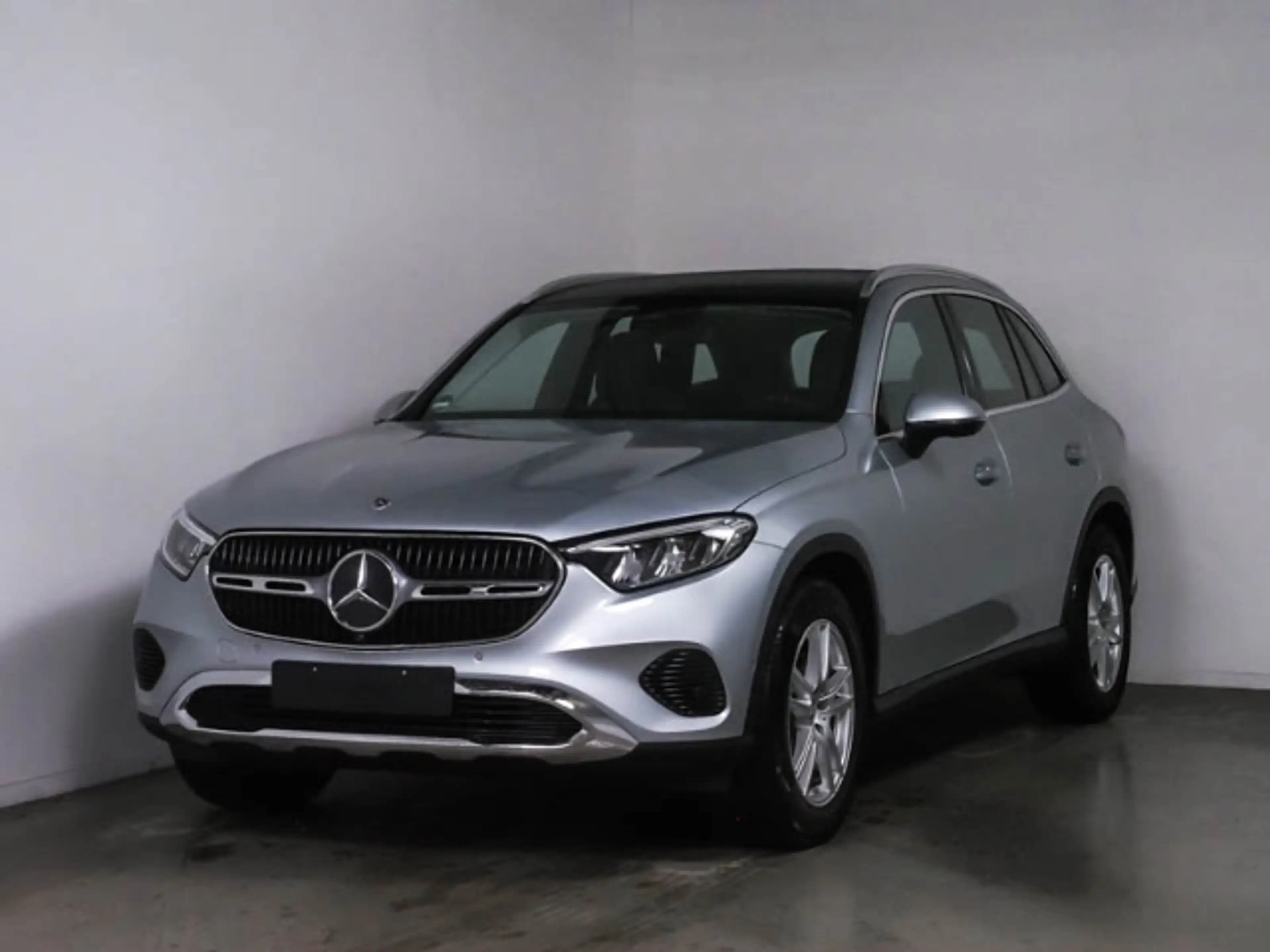 Mercedes-Benz GLC 200 4Matic Avantgarde Advanced+ AHK Panorama — photo 2
