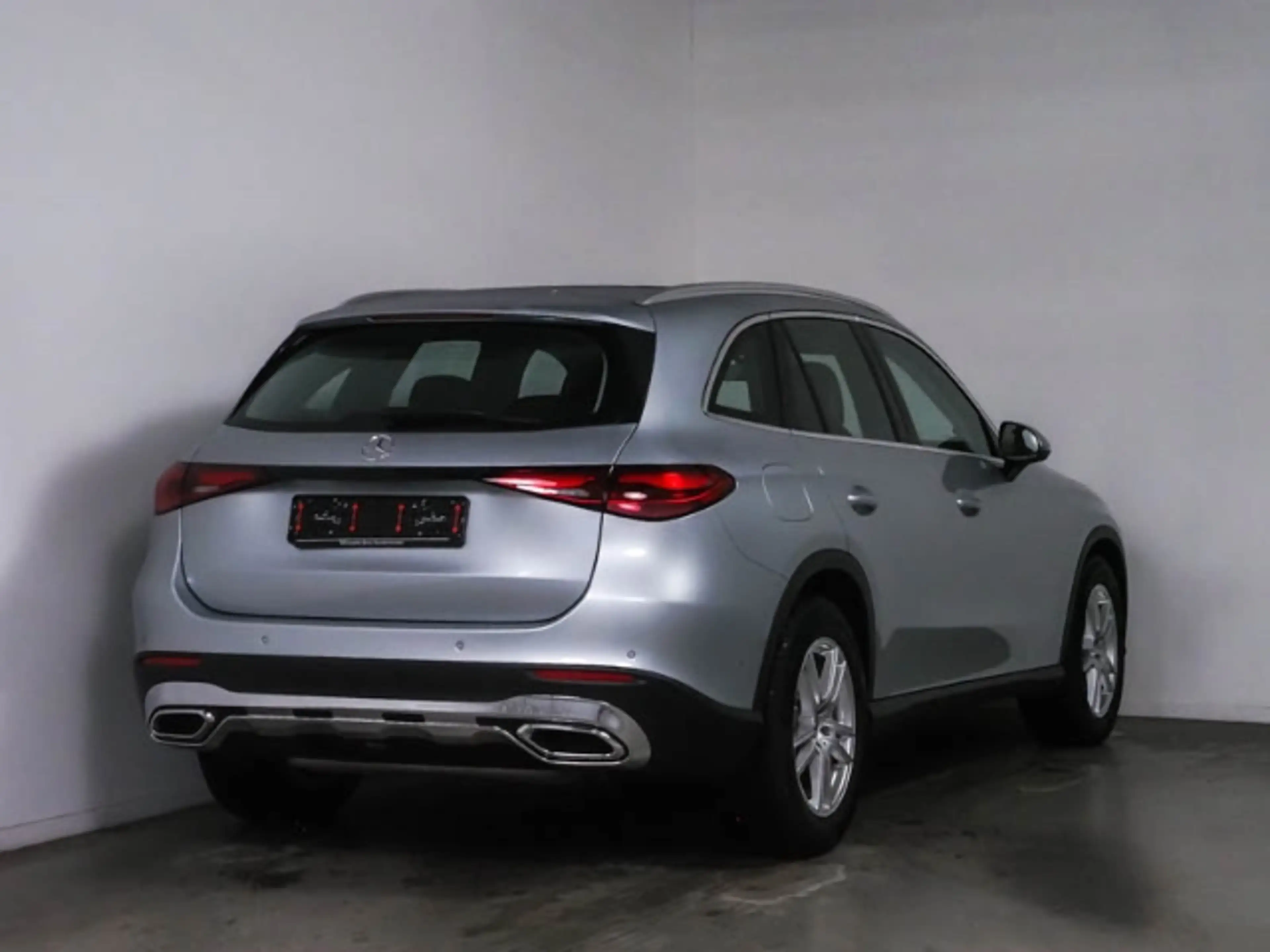 Mercedes-Benz GLC 200 4Matic Avantgarde Advanced+ AHK Panorama — photo 4