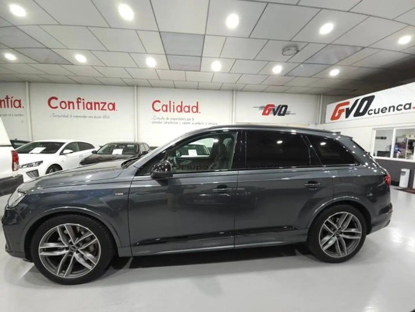Audi Q7 55 TFSI 340CV BLACK LINE PLUS 3.0 Gri - 2