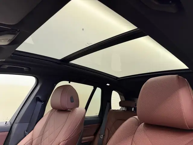 BMW X5 view 13