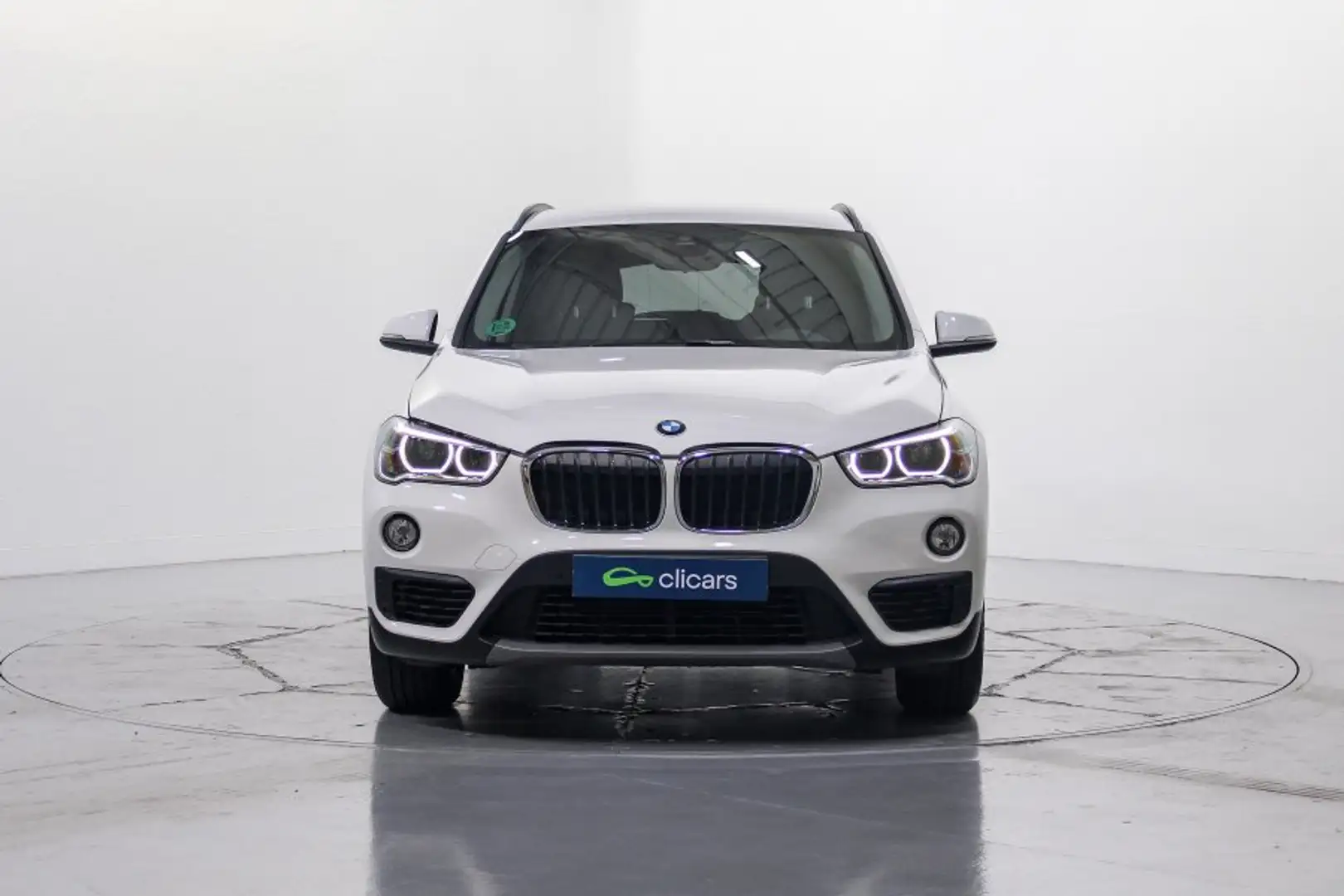 BMW X1 sDrive 18dA Bílá - 2