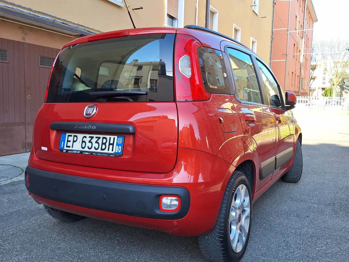 Fiat Panda Panda 0.9 t.air turbo Lounge 85cv Rosso - 2