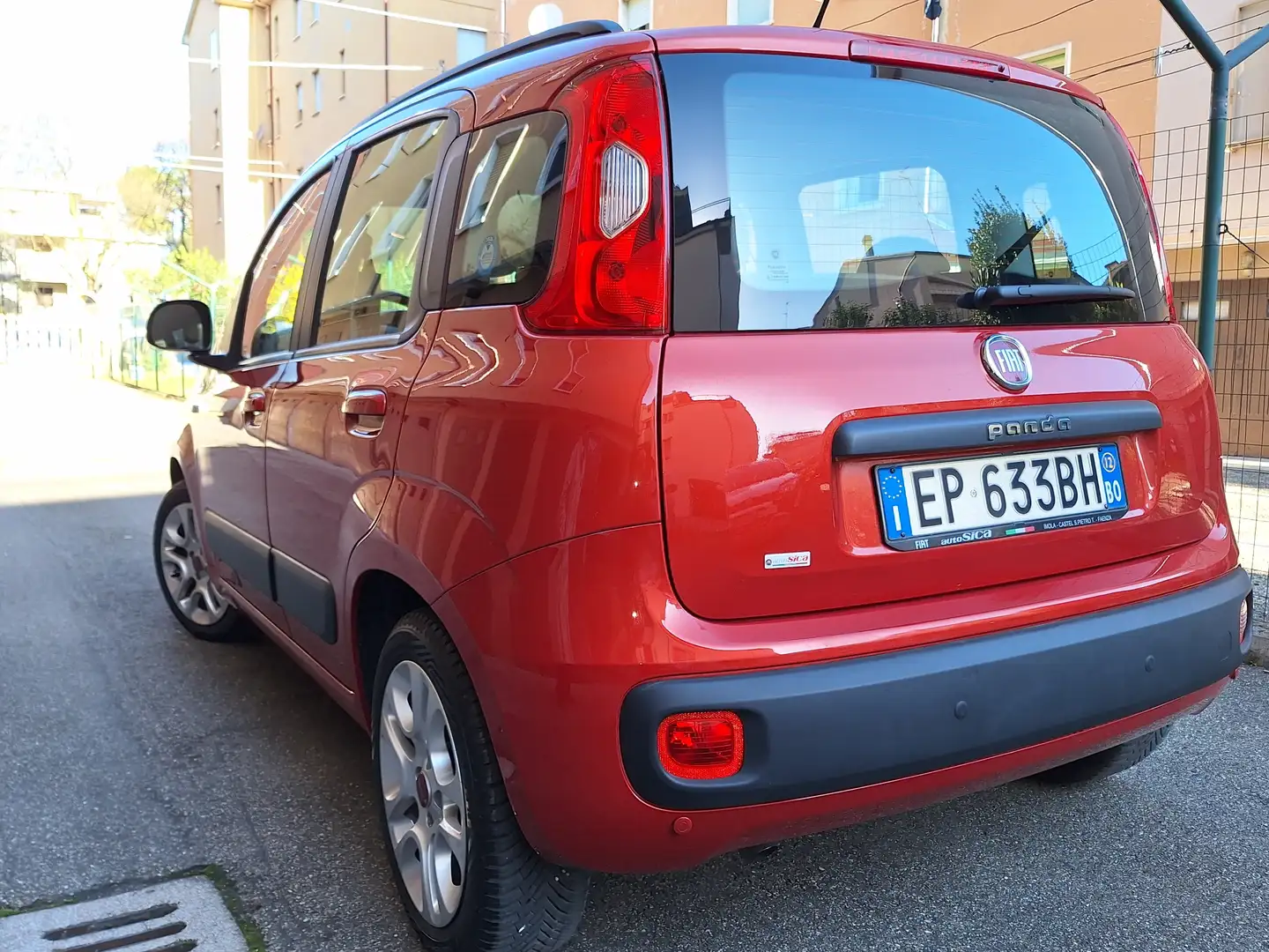 Fiat Panda Panda 0.9 t.air turbo Lounge 85cv Rosso - 1