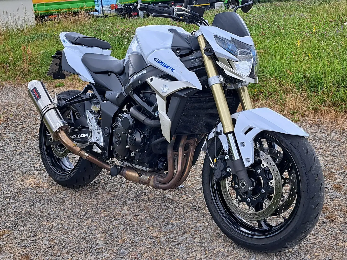 Suzuki GSR 750 Blanc - 1