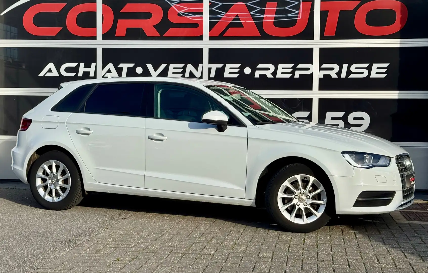 Audi A3 A3 Sportback 1.2 TFSI NAVI CLIM AUTO JA Blanc - 2