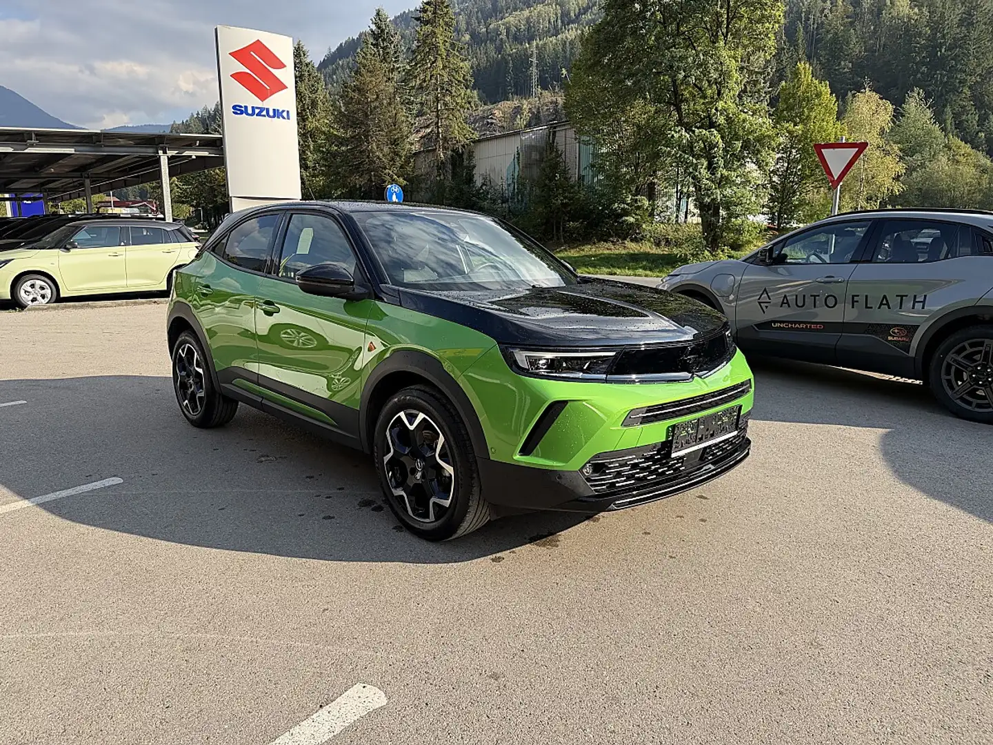 Opel Mokka 1,5 Diesel Ultimate Grün - 1