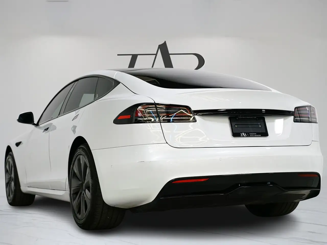 Tesla Model S снимка Tesla Model S