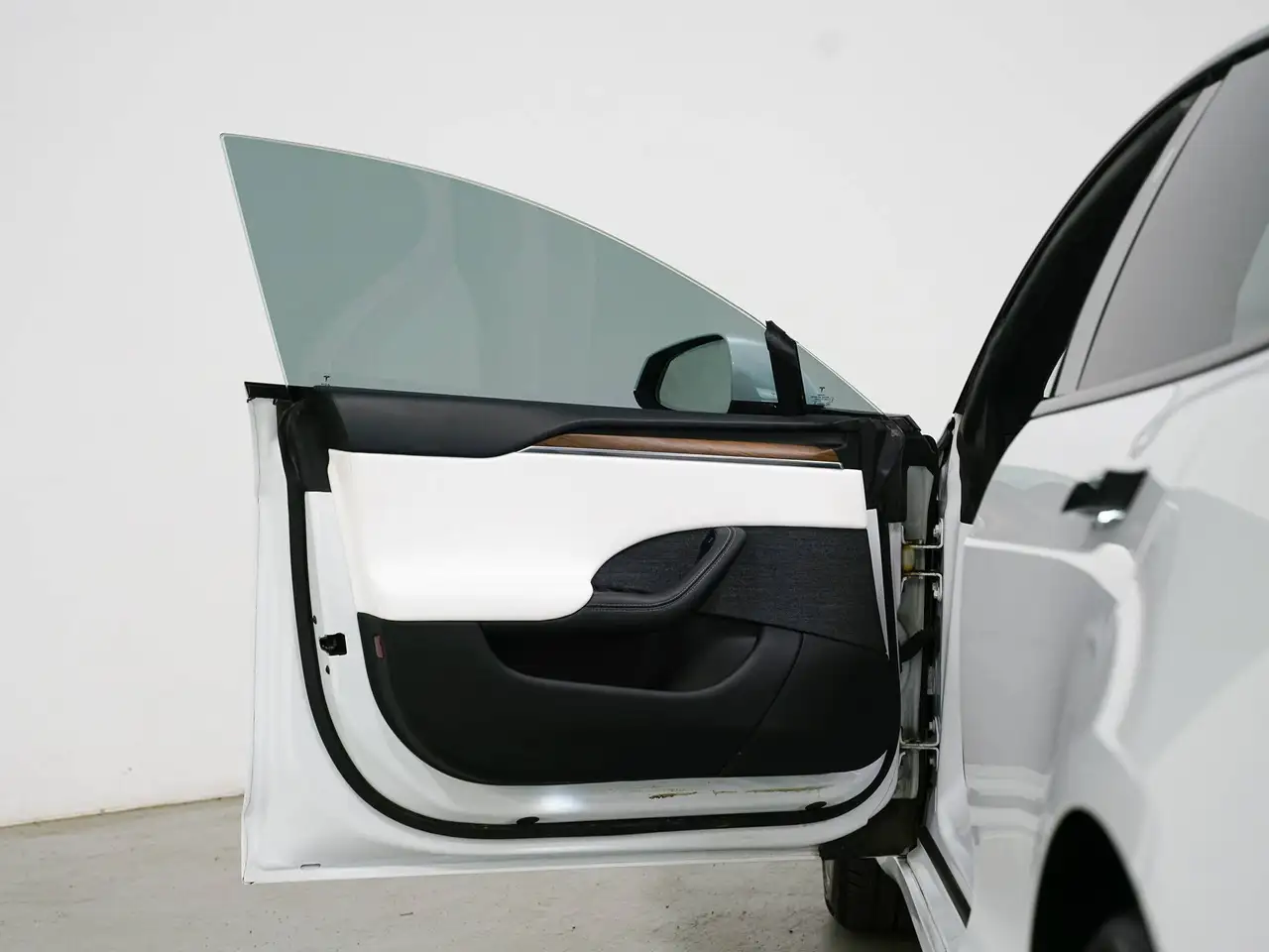 Tesla Model S снимка Tesla Model S