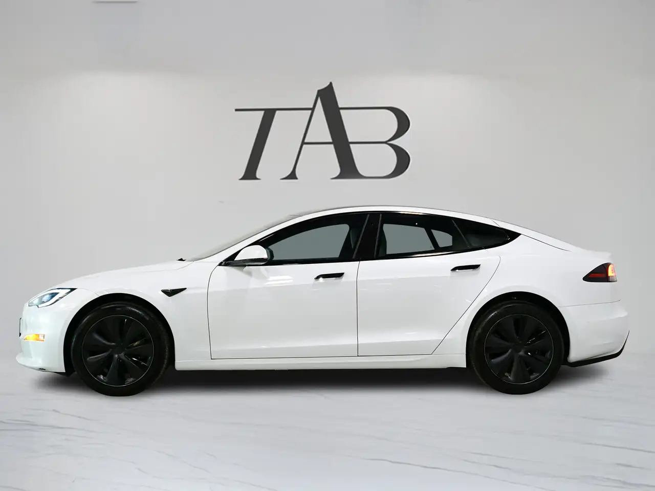 Tesla Model S снимка Tesla Model S