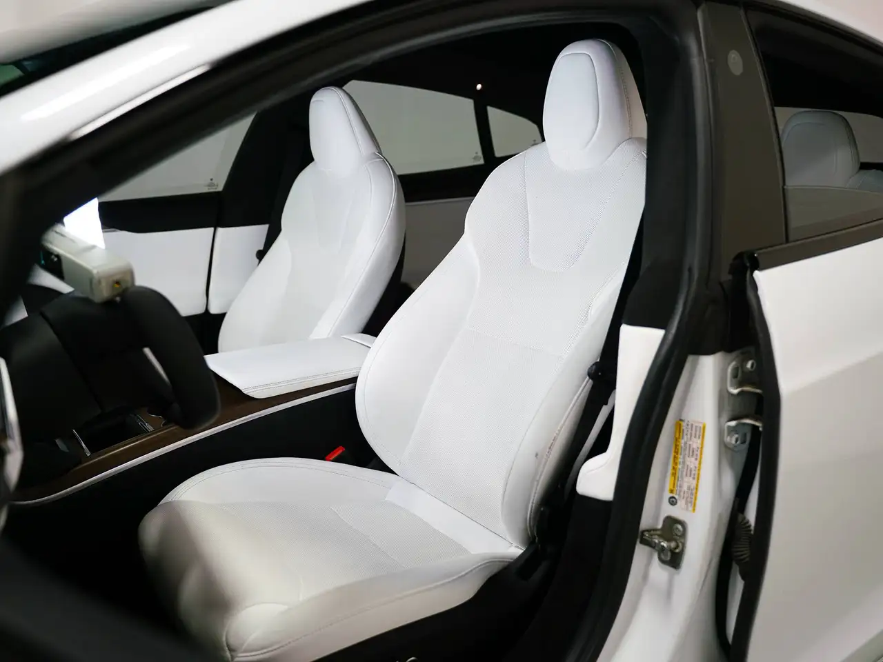 Tesla Model S снимка Tesla Model S