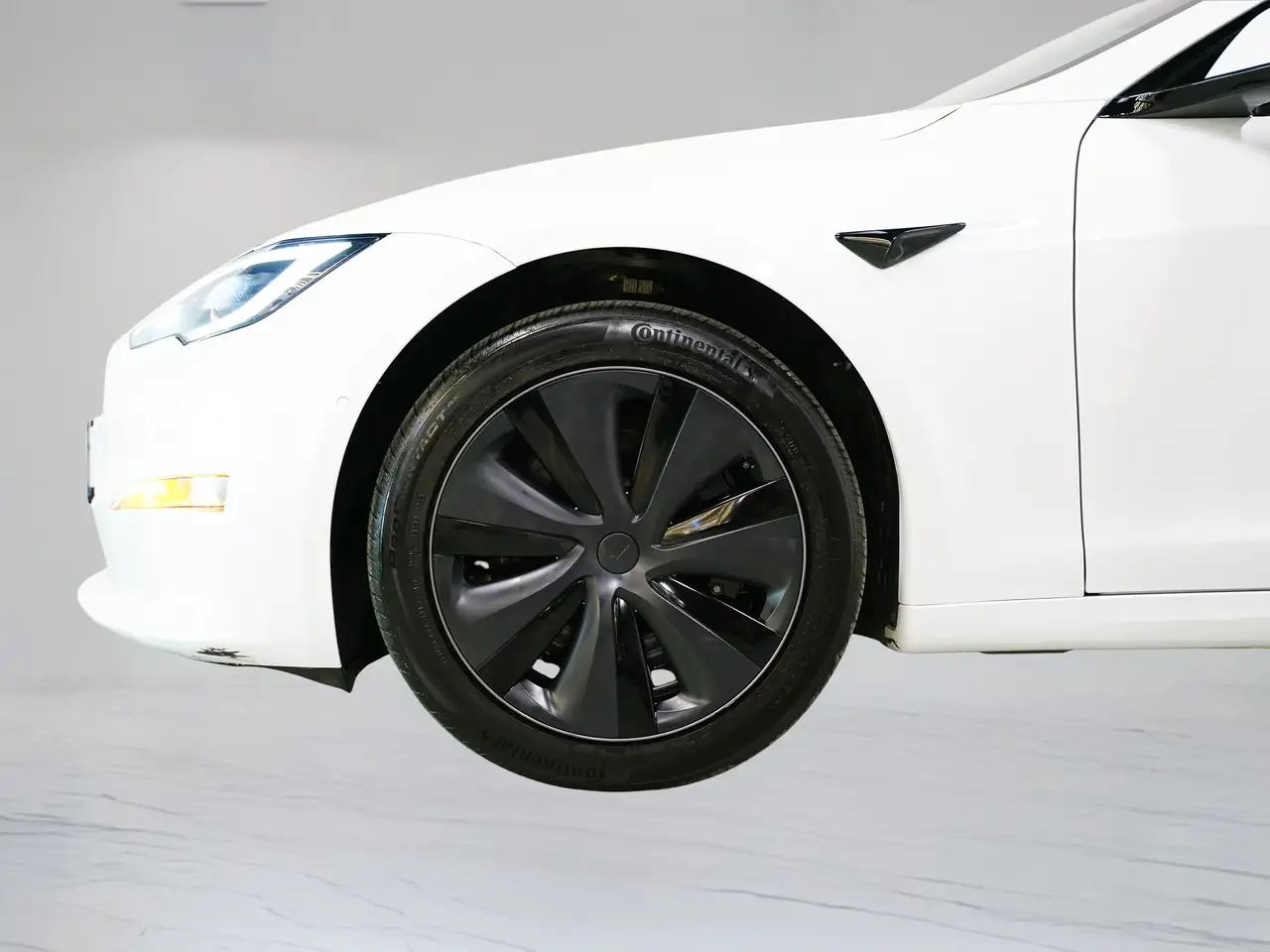 Tesla Model S снимка Tesla Model S