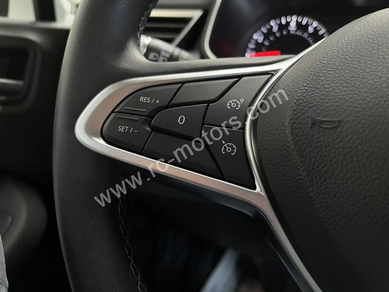 Renault Clio Citadine 3 portes — photo 12