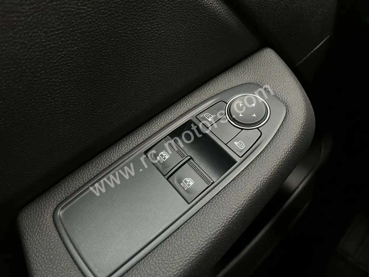 Renault Clio Citadine 3 portes — photo 17