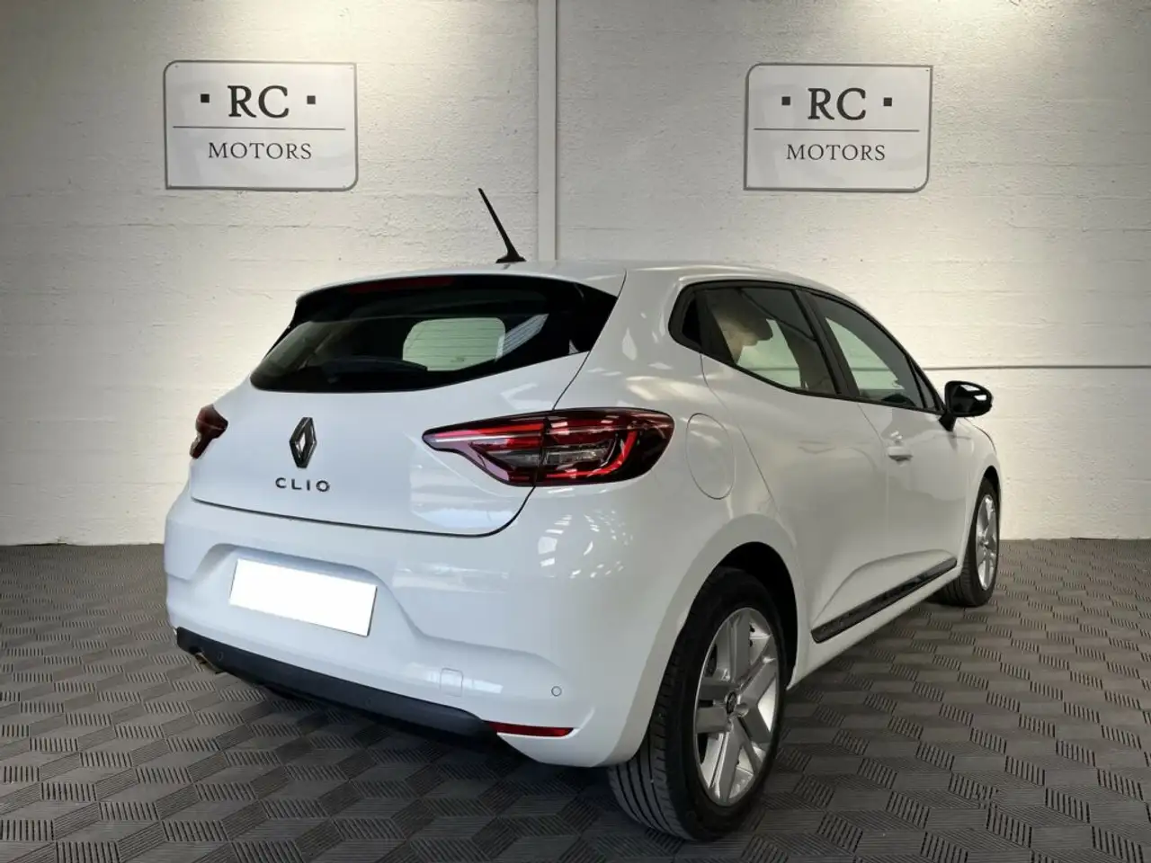 Renault Clio Citadine 3 portes — photo 2