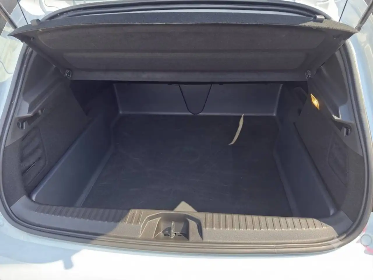 Renault Clio Citadine 3 portes — photo 7